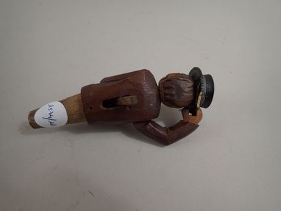 Bouchon en bois sculpté polychrome figurant...
