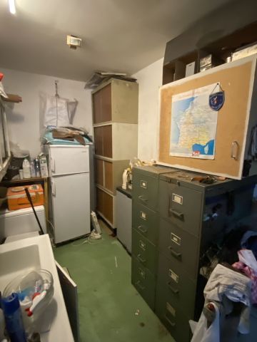 (SUITE PHOTOS LOT 4) ENTIER MOBILIER D'UNE...