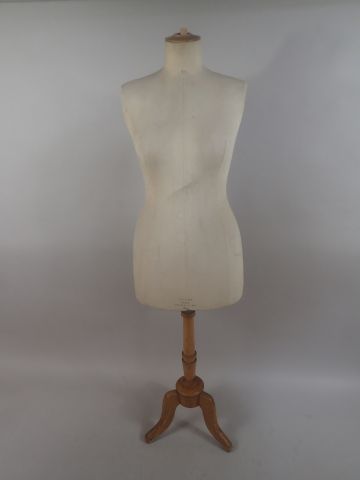Mannequin femme STOCKMAN garni de lin, piètement...