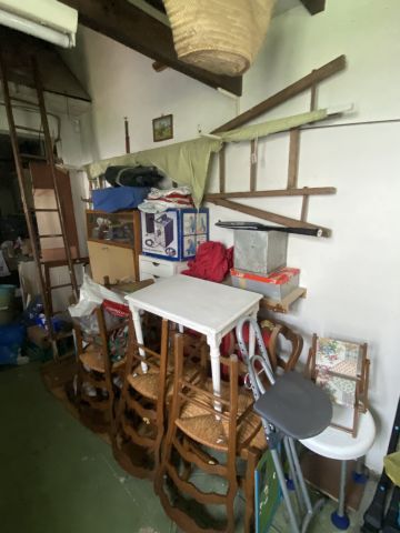 (SUITE PHOTOS LOT 4) ENTIER MOBILIER D'UNE...