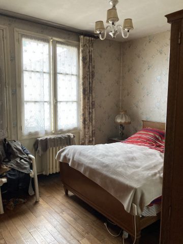 (SUITE PHOTOS LOT 1) ENTIER MOBILIER D'UNE...
