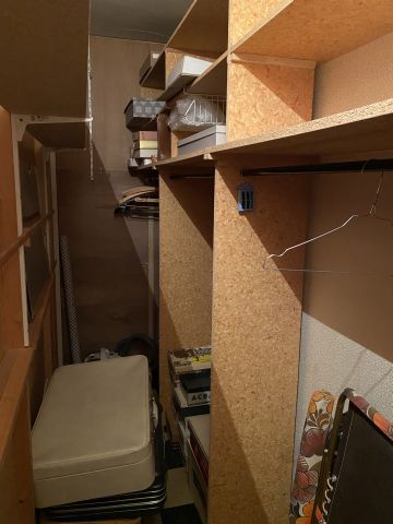 (SUITE PHOTOS LOT 3) ENTIER MOBILIER D'UNE...