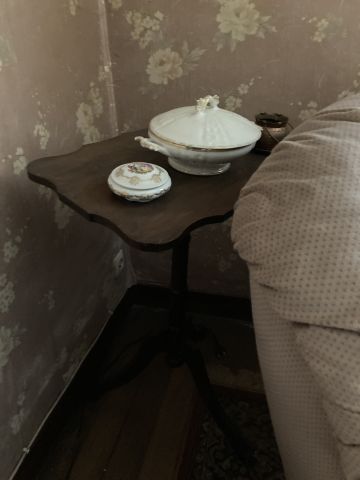 ENTIER MOBILIER D'UNE MAISON SISE A SOISSONS...