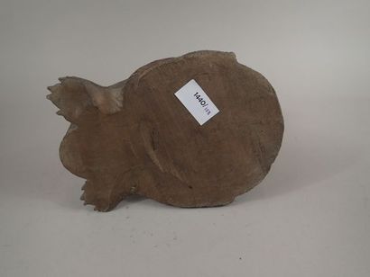 Nécessaire de fumeur en bois sculpté figurant...