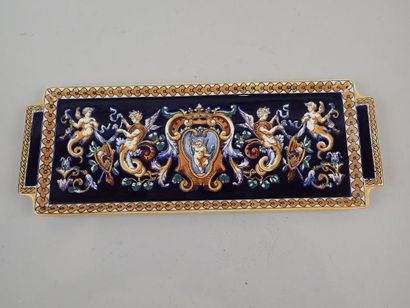 GIEN. Plat à cake en faïence polychrome à...