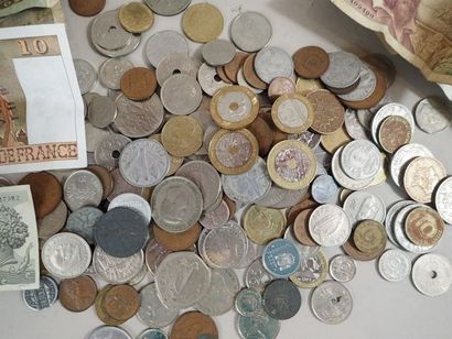 Lot de pièces démonétisées comprenant notamment:...