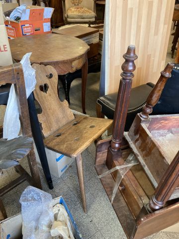 STOCK D'UN BROCANTEUR SISE A CHÂTEAU-THIERRY...