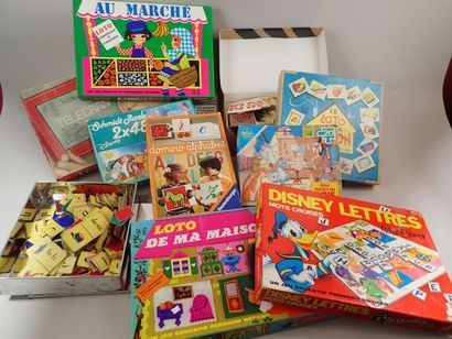 Mannette de jeux et jouets comprenant notamment...