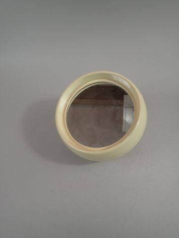 Miroir à poser de forme semi-globulaire en...