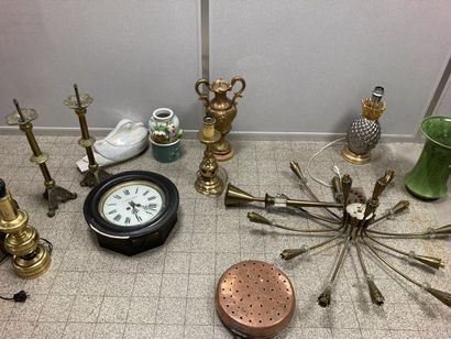 (SUITE PHOTOS LOT 2) STOCK D'UN BROCANTEUR...