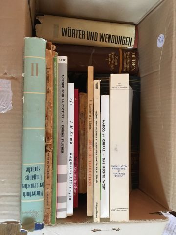 Carton de livres brochés sur l'allemand....