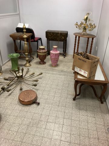 (SUITE PHOTOS LOT 2) STOCK D'UN BROCANTEUR...