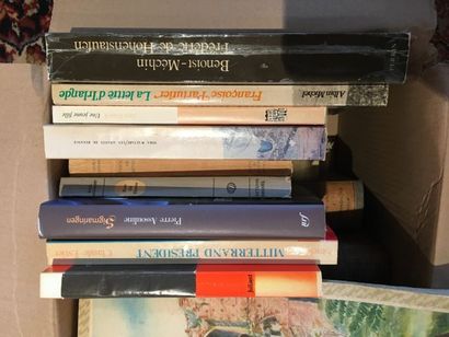 Carton de livres borchés comprenant notamment...