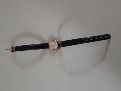 Montre bracelet de dame en or jaune de marque...