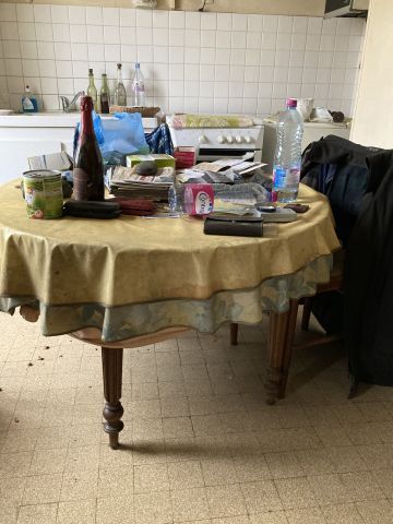 (SUITE PHOTOS LOT 1) ENTIER MOBILIER D'UNE...