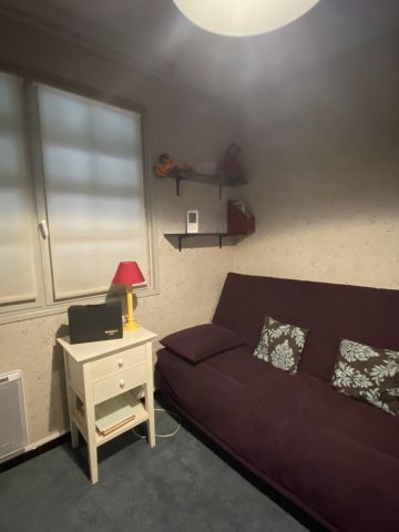 ENTIER MOBILIER D'UNE MAISON SISE A LAON...