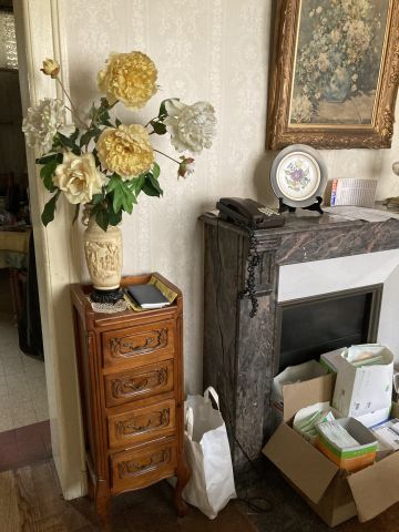 ENTIER MOBILIER D'UNE MAISON SISE A SOISSONS...