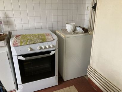 (SUITE PHOTOS LOT 1) ENTIER MOBILIER D'UNE...