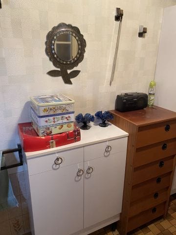 (SUITE PHOTOS LOT 3) ENTIER MOBILIER D'UNE...