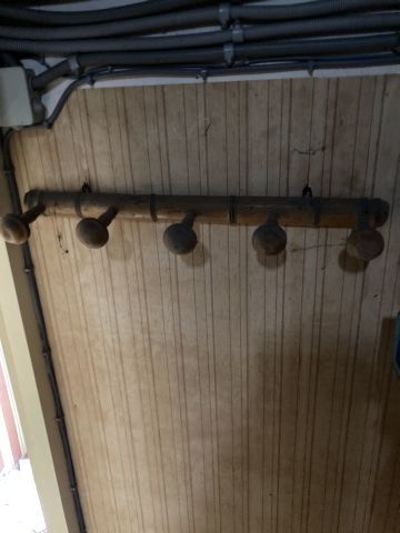 (SUITE PHOTOS LOT 1) ENTIER MOBILIER D'UNE...