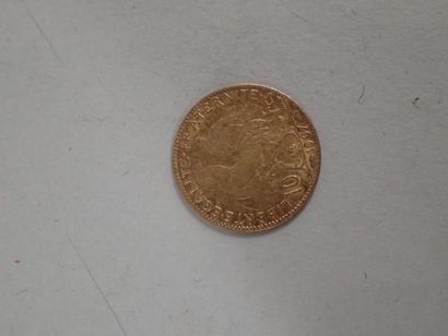 Pièce de 10 francs or 1907.

Poids : 3 g