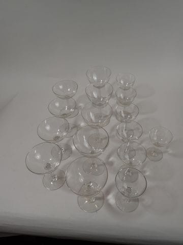 Partie de service de verres comprenant 5...