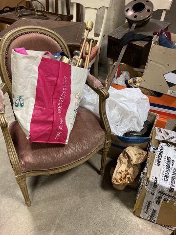 (SUITE PHOTOS LOT 2) STOCK D'UN BROCANTEUR...