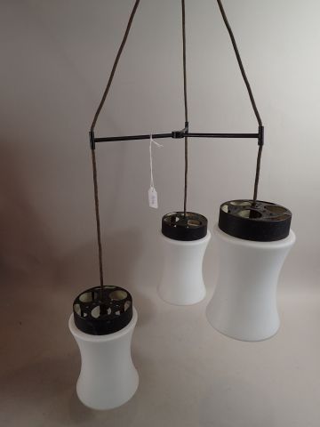 RISPAL, dans le goût de. Lustre dissymétrique...