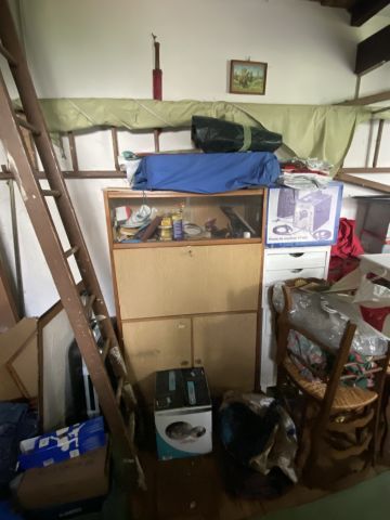 (SUITE PHOTOS LOT 4) ENTIER MOBILIER D'UNE...