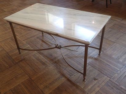 JANSEN, dans le goût de. Table basse en laiton...