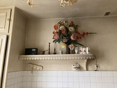(SUITE PHOTOS LOT 1) ENTIER MOBILIER D'UNE...