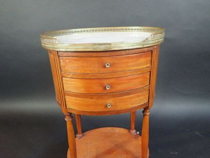 Chevet tambour en noyer à dessus de marbre...