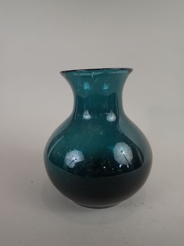 Vase bleu canard, en verre bullé dans le...