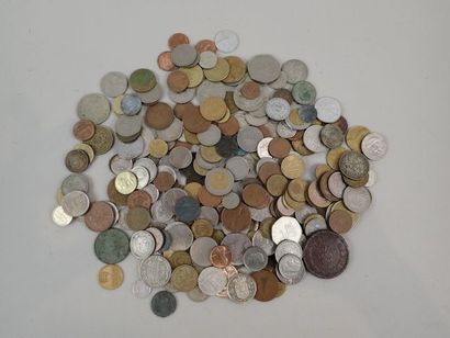 Lot de pièces démonétisées : France, Monaco,...