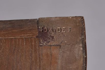 Commode sauteuse galbée de style Louis XV...