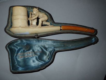 Pipe en écume de mer sculptée d'un marin...
