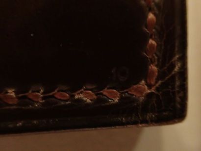HERMES Paris, sous-main en cuir marron foncé...