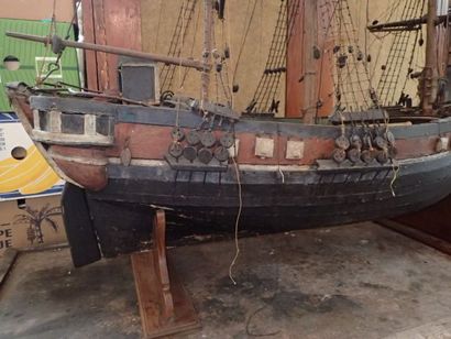 Importante maquette de navire à voile 