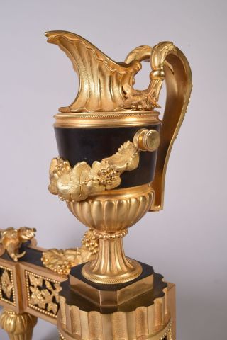 M. SAUTEL. Paire de feux en bronze ciselé...