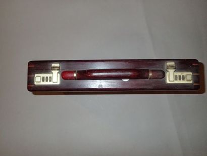 Exceptionnelle attaché-case en bois exotiques,...