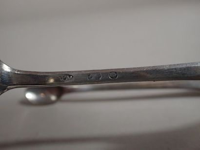 Pince à sucre en argent, chiffrée SM. Poinçon...