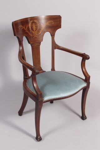 Fauteuil cabriolet en acajou et placage d'acajou,...
