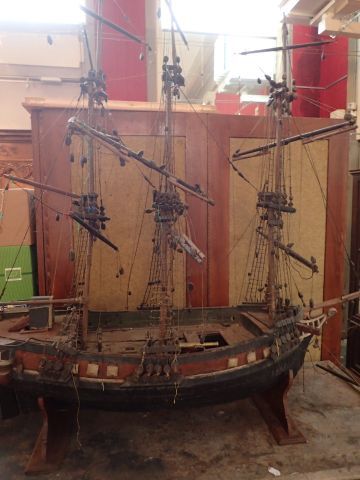 Importante maquette de navire à voile 
