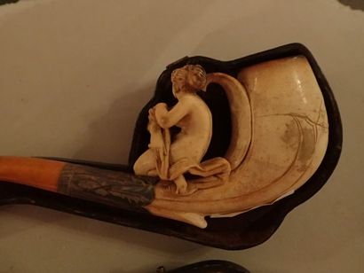 Pipe en écume de mer sculptée d'une femme...