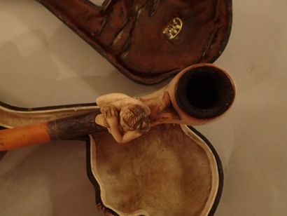 Pipe en écume de mer sculptée d'une femme...