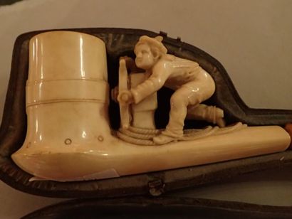 Pipe en écume de mer sculptée d'un marin...
