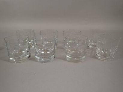 SAINT LOUIS. Ensemble de six gobelets à whisky en...