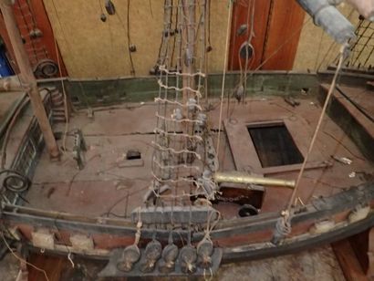 Importante maquette de navire à voile 