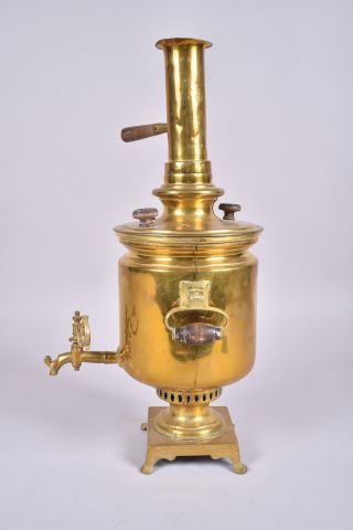SAMOVAR en laiton, les poignées bois tourné,...