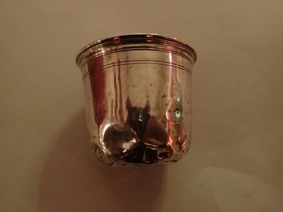 Curon en argent uni à décor de filets. Vraisemblablement...